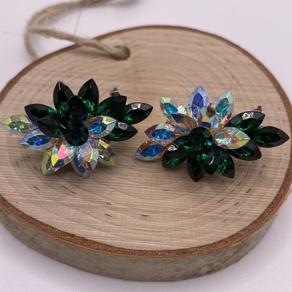 Vintage Green & Clear Iridescent Aurora Borealis Post Earrings Hinged Backing - Picture 4 of 4